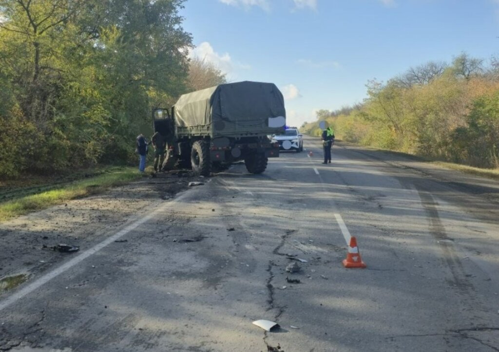&#171;Успел вернуться в свою полосу&#187;: Kia и «Урал» столкнулись под Новочеркасском