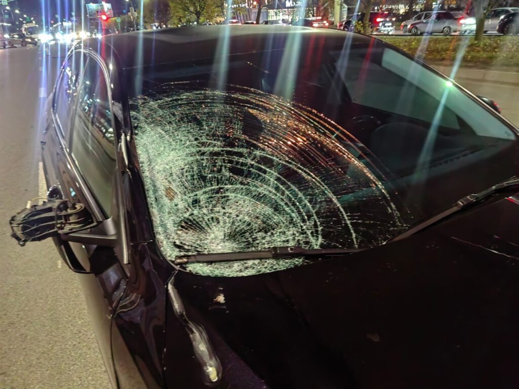 В Череповце водитель &#171;Шкоды&#187; проехал на красный и сбил велосипедиста