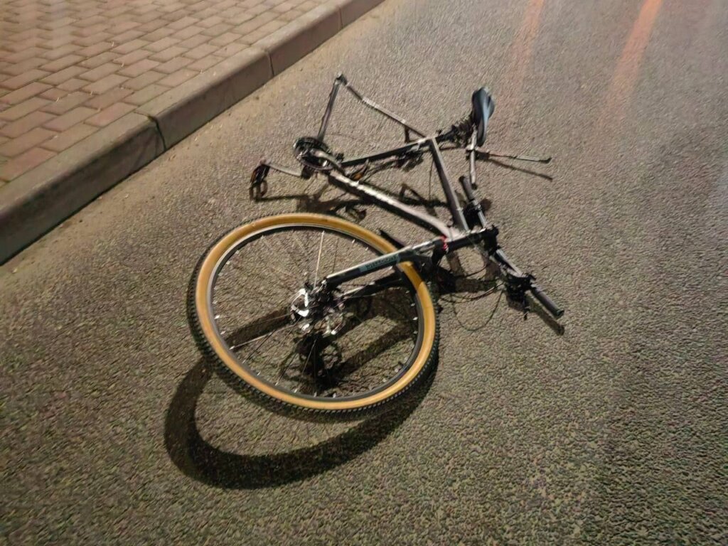 В Череповце водитель &#171;Шкоды&#187; проехал на красный и сбил велосипедиста