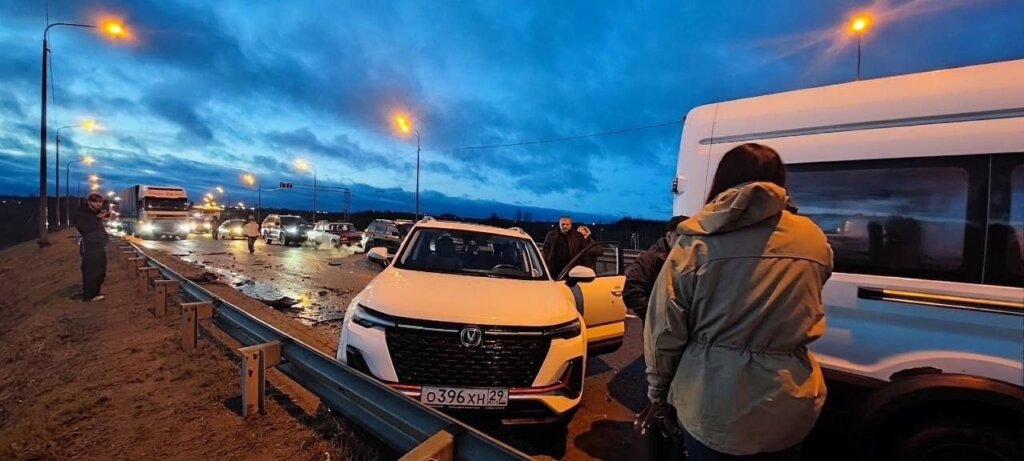 Массовое ДТП произошло на трассе М-8 «Холмогоры» под Архангельском