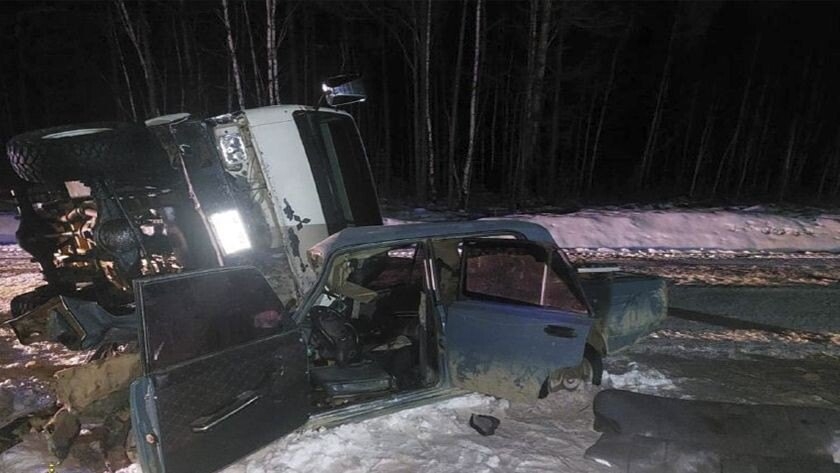 В Амурской области пьяный водитель грузовика врезался в машину с семьей и сбежал