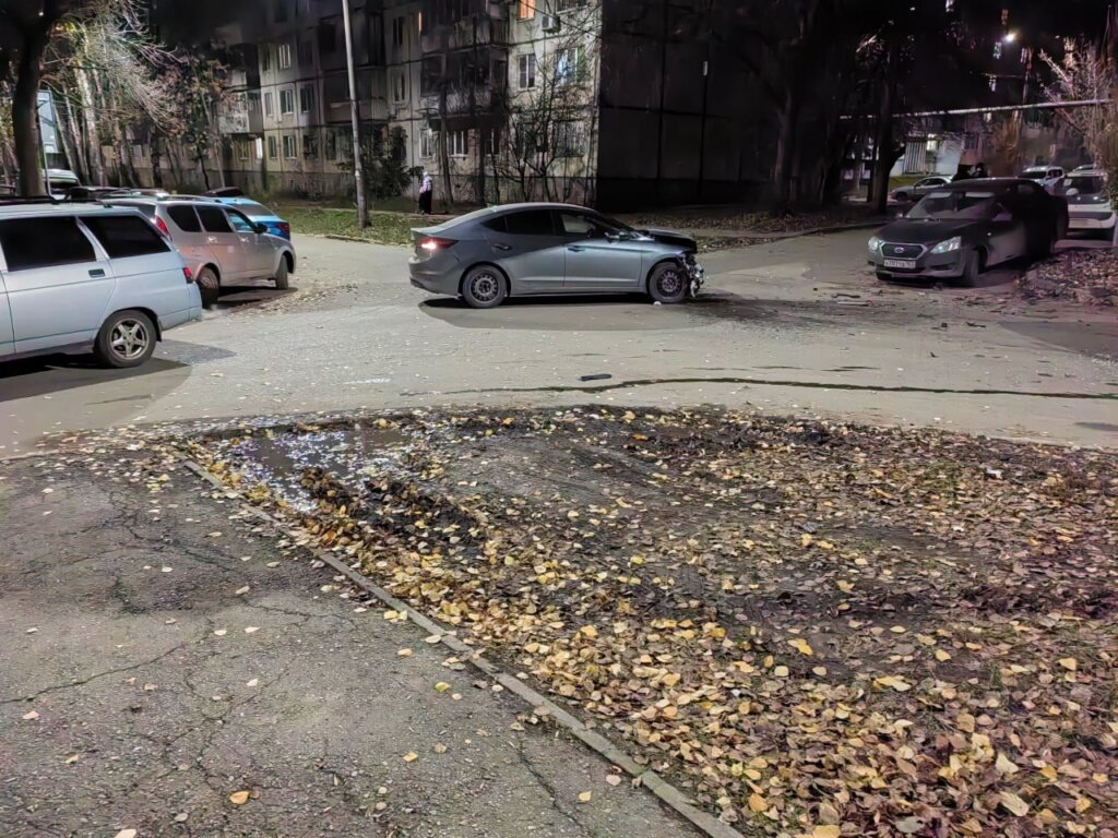 Пьяный и лишенный прав водитель устроил замес на перекрестке в Самаре