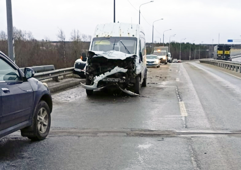 Массовое ДТП произошло на трассе М-8 «Холмогоры» под Архангельском