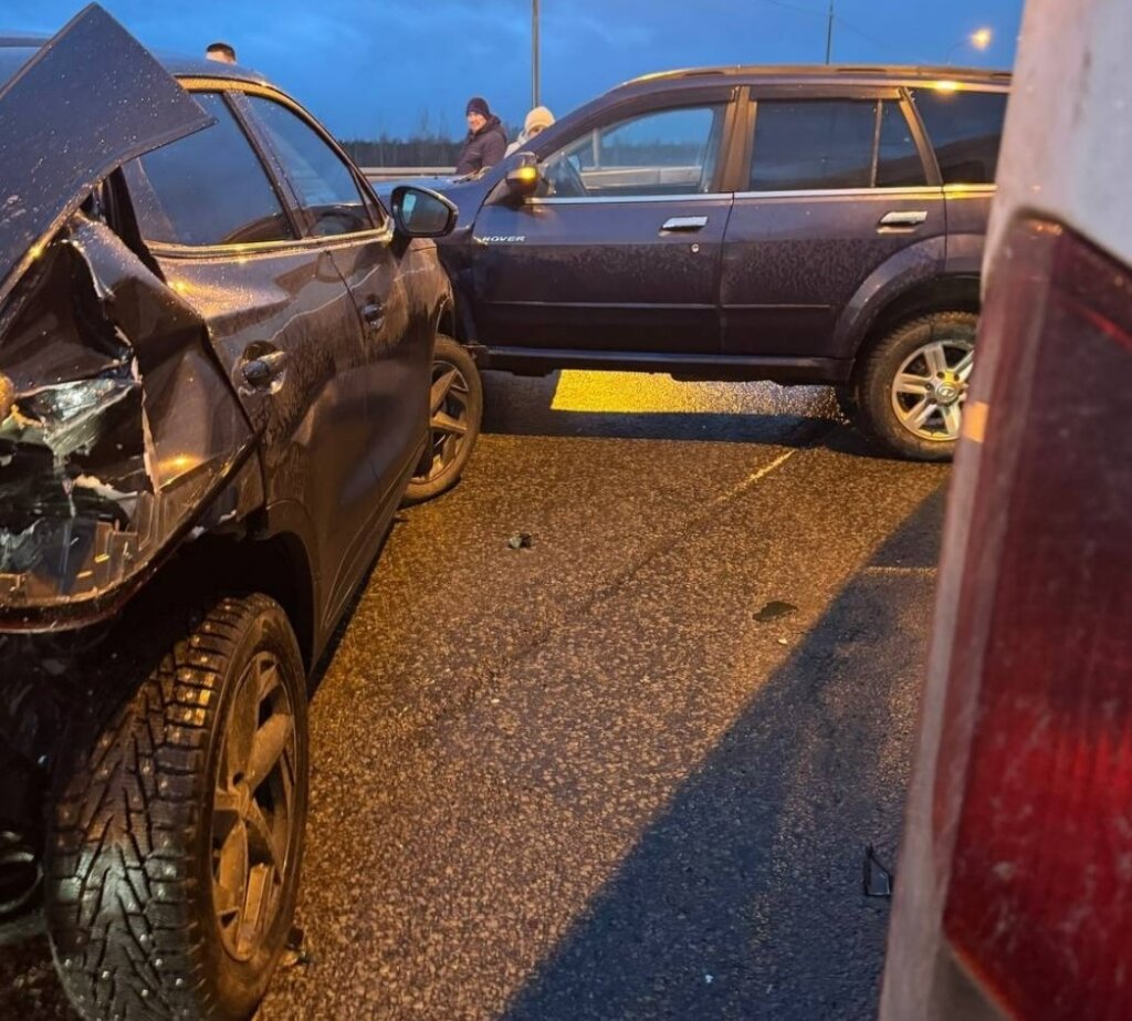 Массовое ДТП произошло на трассе М-8 «Холмогоры» под Архангельском