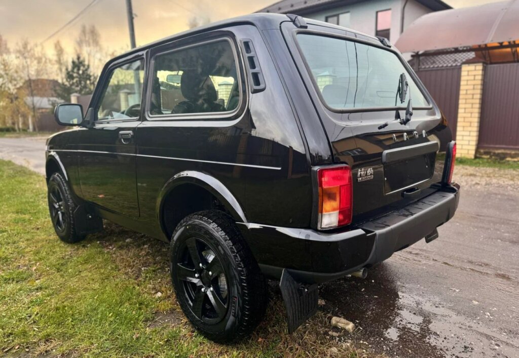 «Проблемы начались сразу после покупки»: честный отзыв владельца Lada Niva 2025