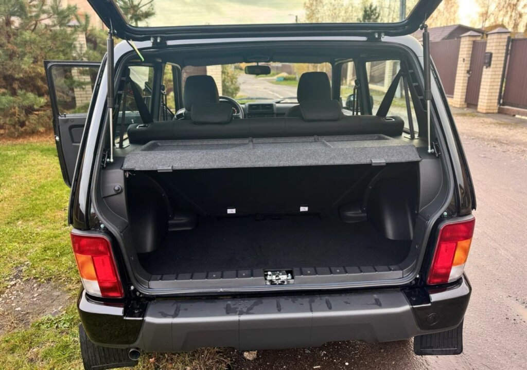 «Проблемы начались сразу после покупки»: честный отзыв владельца Lada Niva 2025