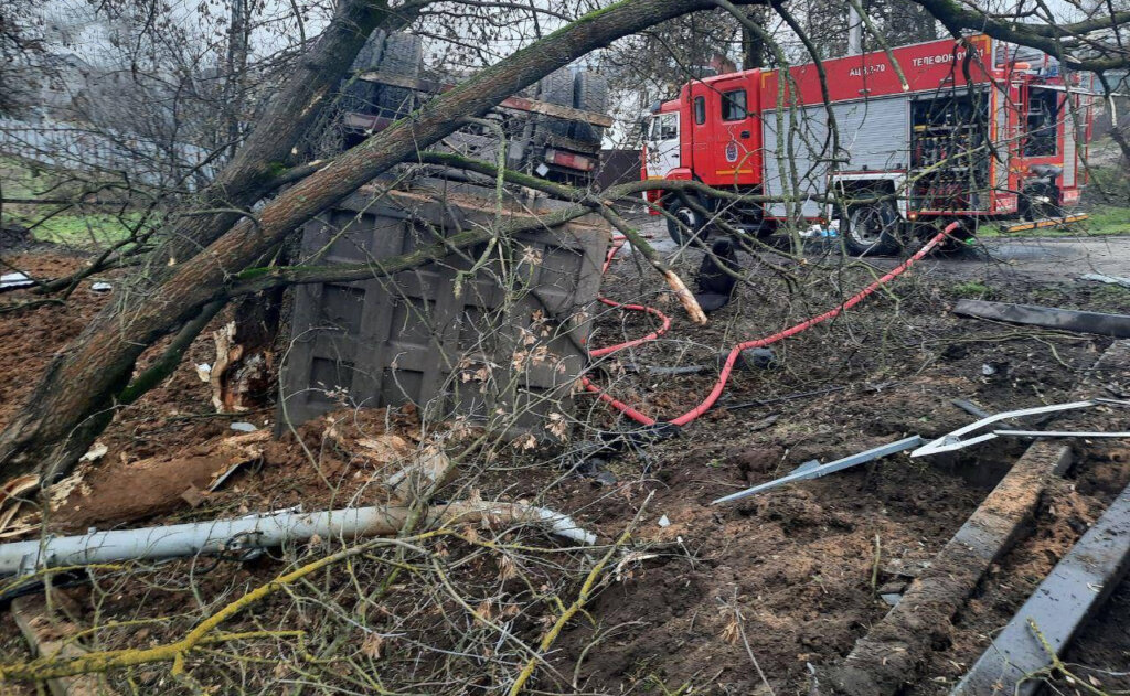 В Новой Москве самосвал без тормозов смял несколько автомобилей и перевернулся