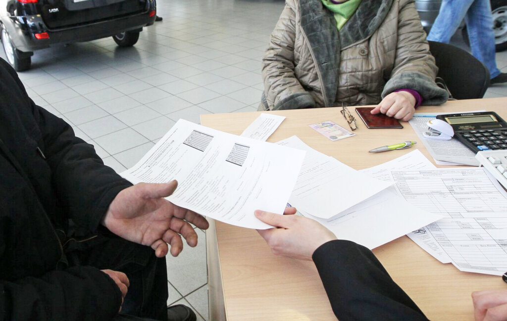 &laquo;Мы продаём кредиты, а не машины&raquo;: как автосалоны превратились в кредитные организации