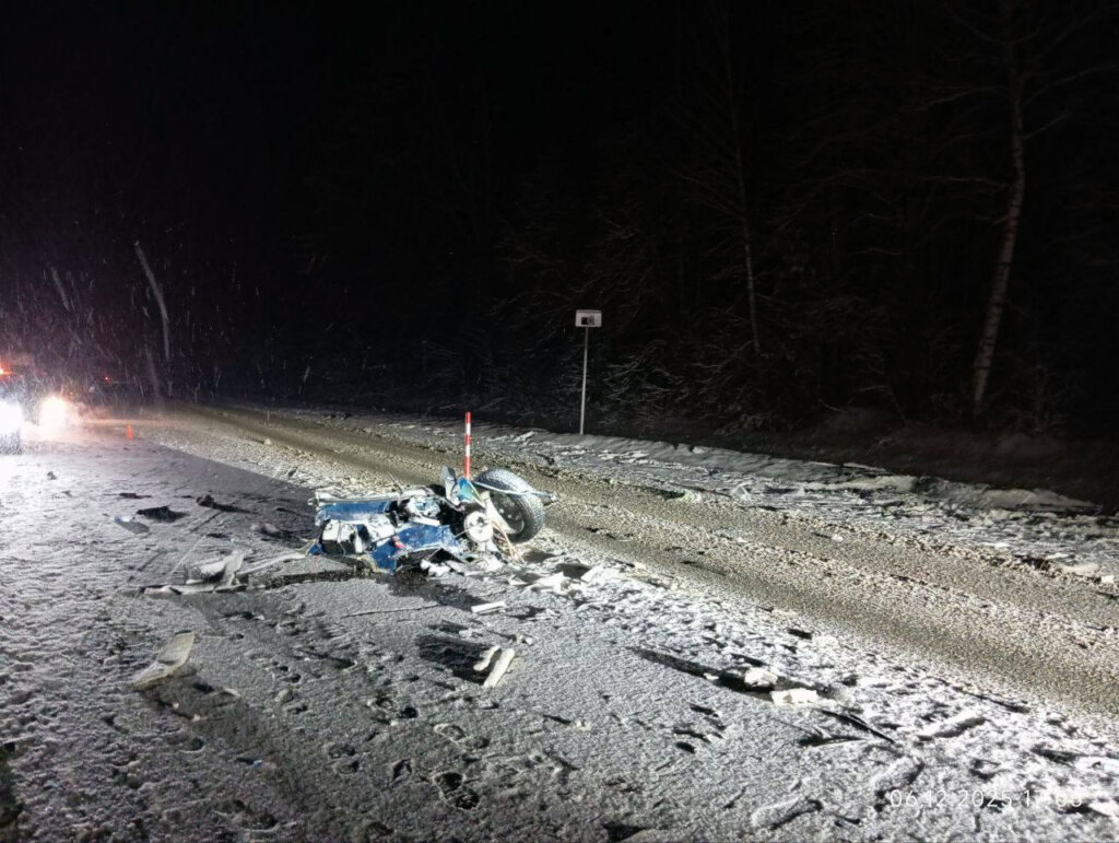&#171;Ниву&#187; разорвало на части в результате ДТП на трассе Тюмень – Ханты-Мансийск