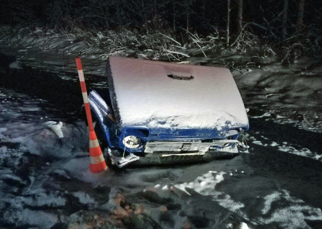 &#171;Ниву&#187; разорвало на части в результате ДТП на трассе Тюмень – Ханты-Мансийск