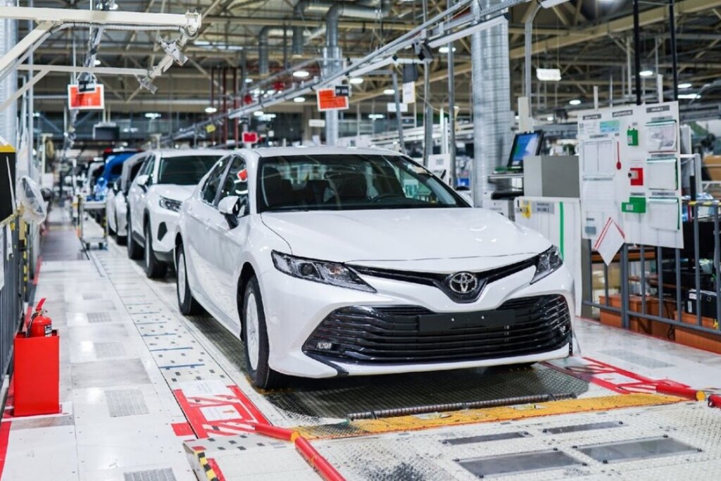 Toyota запатентовала товарный знак и готовится к возвращению в Россию?