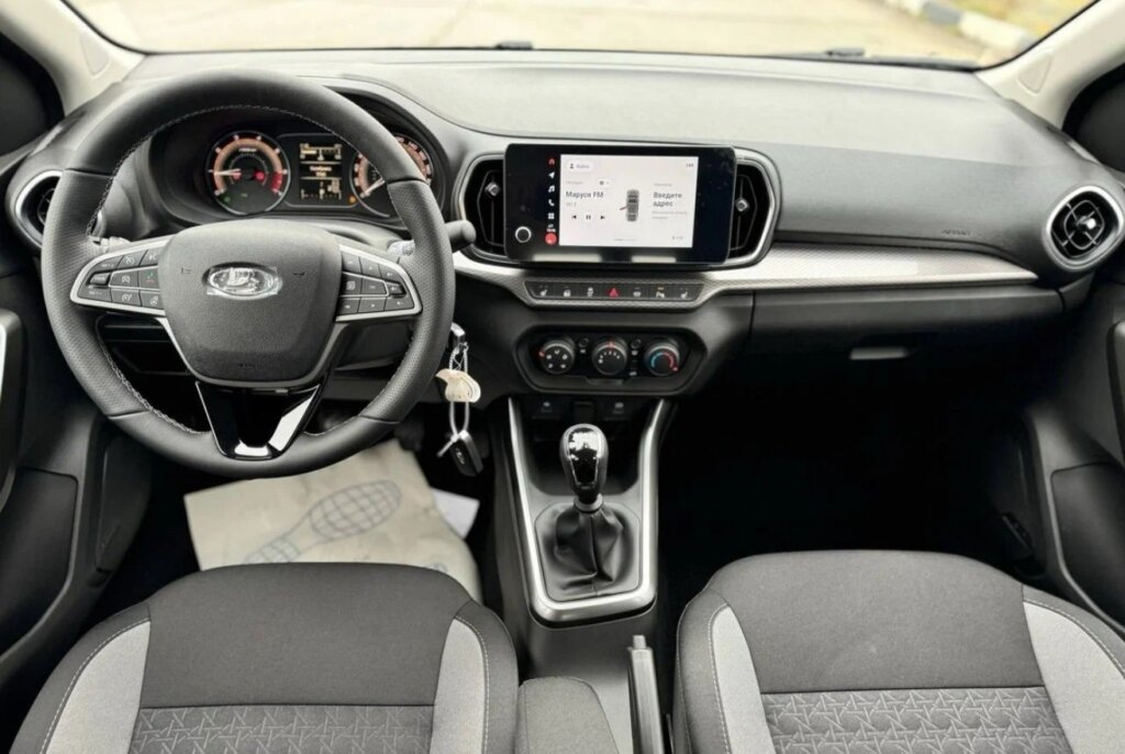 «Дворники включаются сами по себе»: отзыв владельца автомобиля Lada Iskra спустя 5000 км пробега