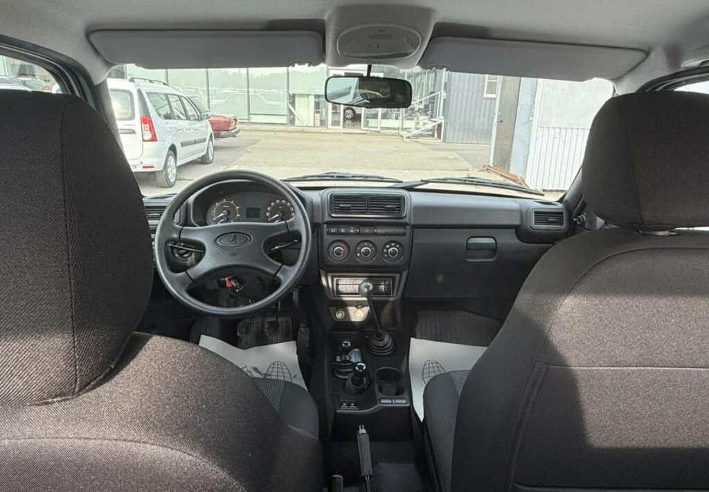 «Целых 1,5 миллиона»: почему легендарная «Нива» так дорого стоит?