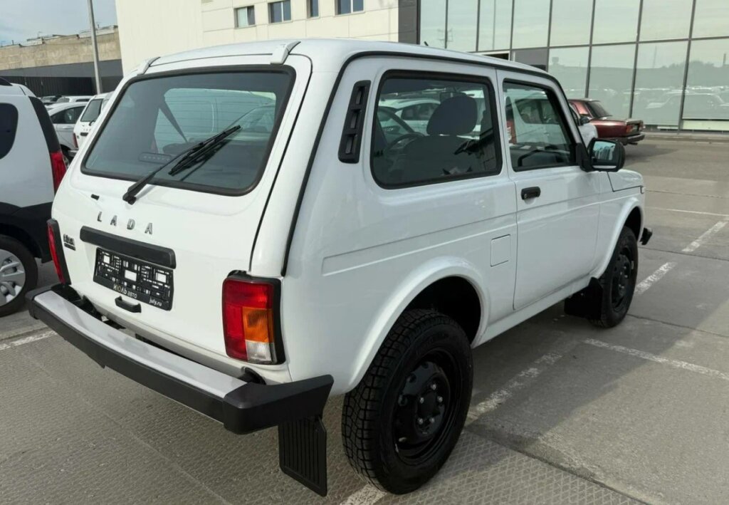 «Целых 1,5 миллиона»: почему легендарная «Нива» так дорого стоит?