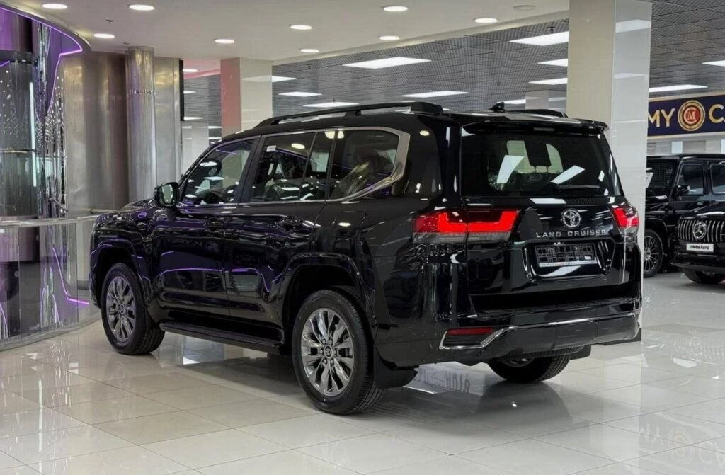 Сравнил Toyota Land Cruiser с китайским Tank и понял, что нет смысла переплачивать