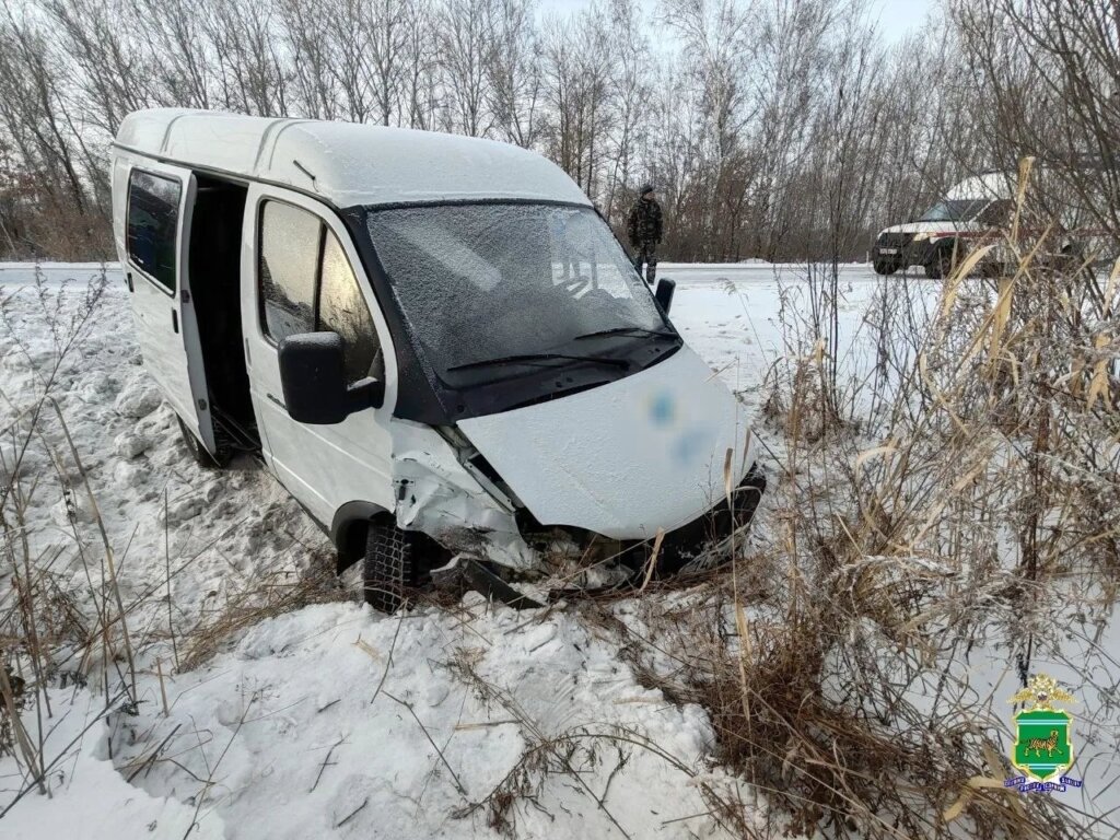 «Вынесло на встречную полосу»: женщина устроила ДТП на трассе Чита-Хабаровск