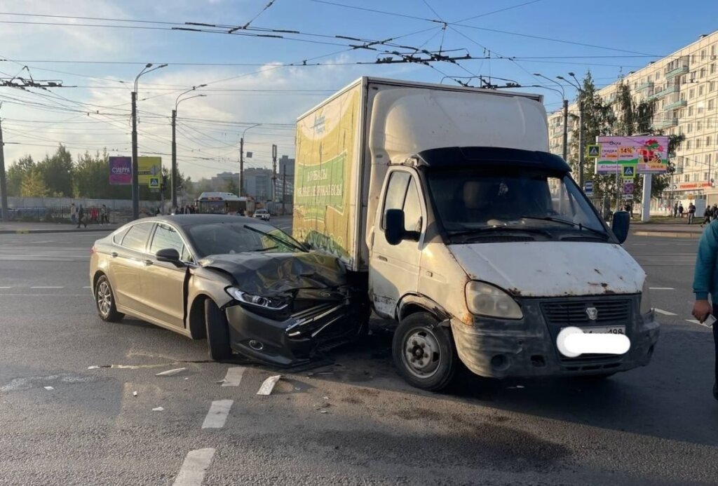 Названы самые аварийные перекрестки в России