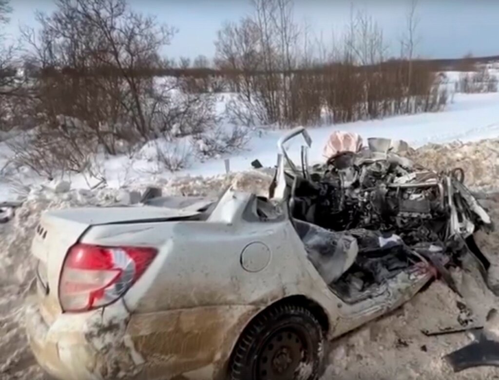 Женщина и двое ее детей погибли в лобовом столкновении на трассе &laquo;Холмогоры&raquo;