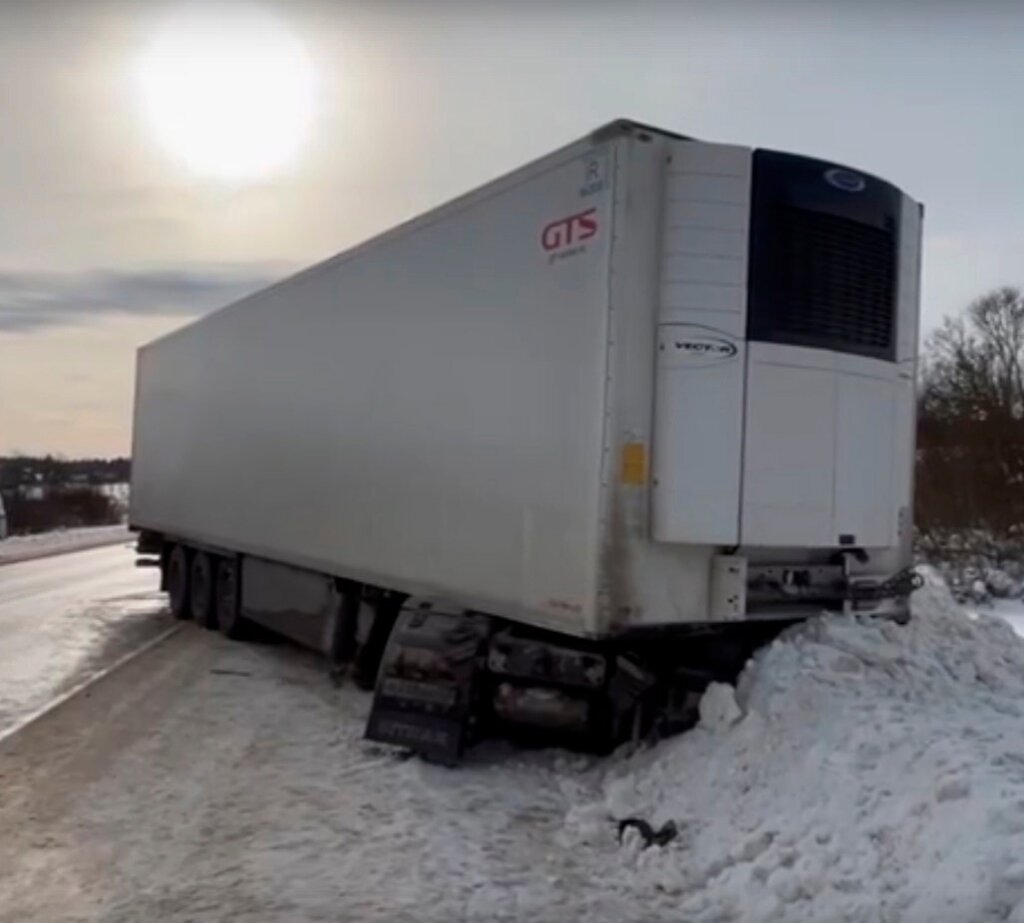 Женщина и двое ее детей погибли в лобовом столкновении на трассе &laquo;Холмогоры&raquo;