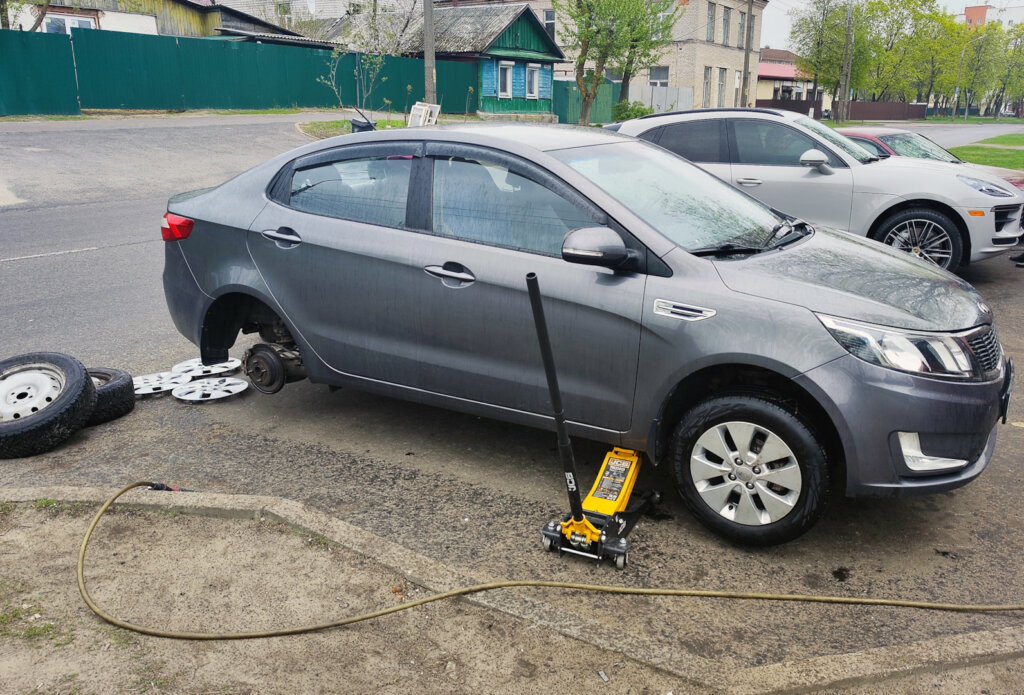 Цены на обслуживание автомобилей и шиномонтаж резко подорожают