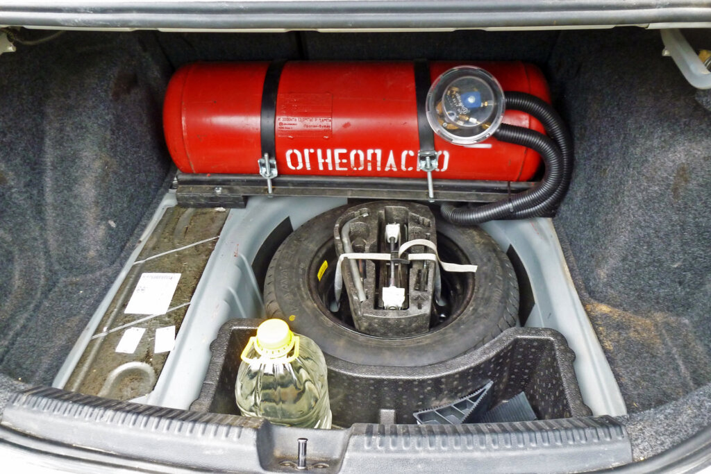 Чем грозит установка газового оборудования в авто: эксперт назвал основные минусы