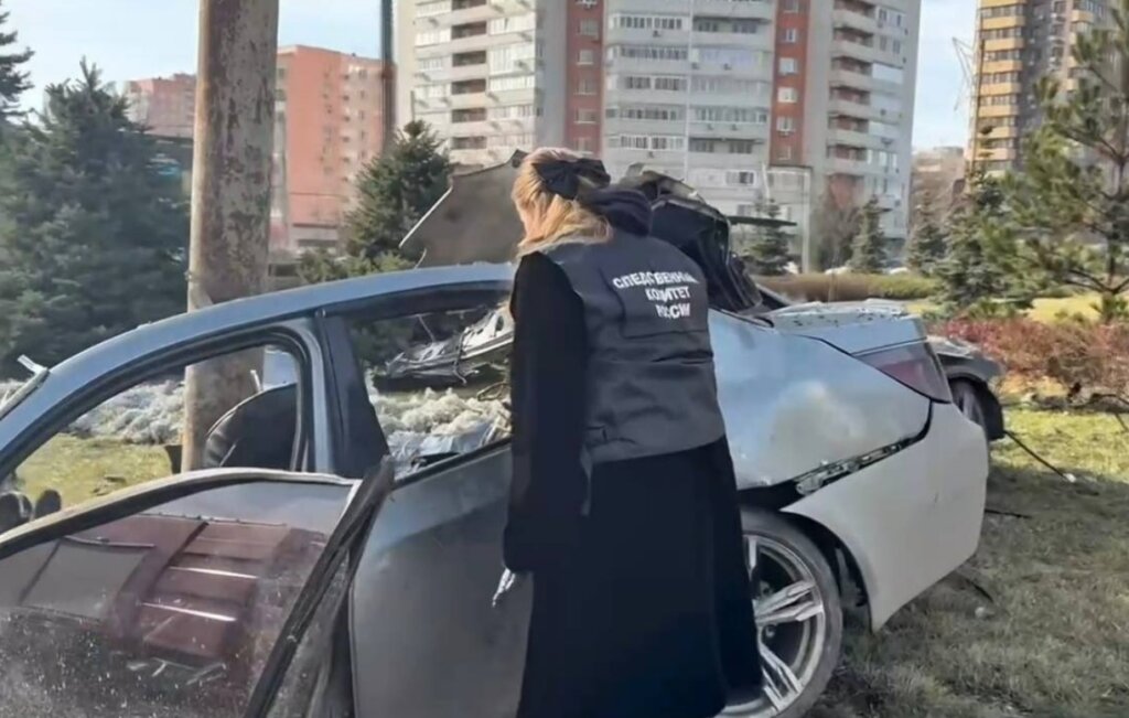 ДТП в Ростове-на-Дону: BMW под управлением полицейского разорвало на части