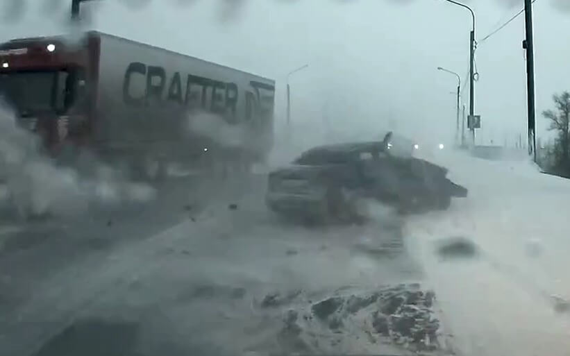 Chevrolet Lanos столкнулся с фурой на обходе Вологды