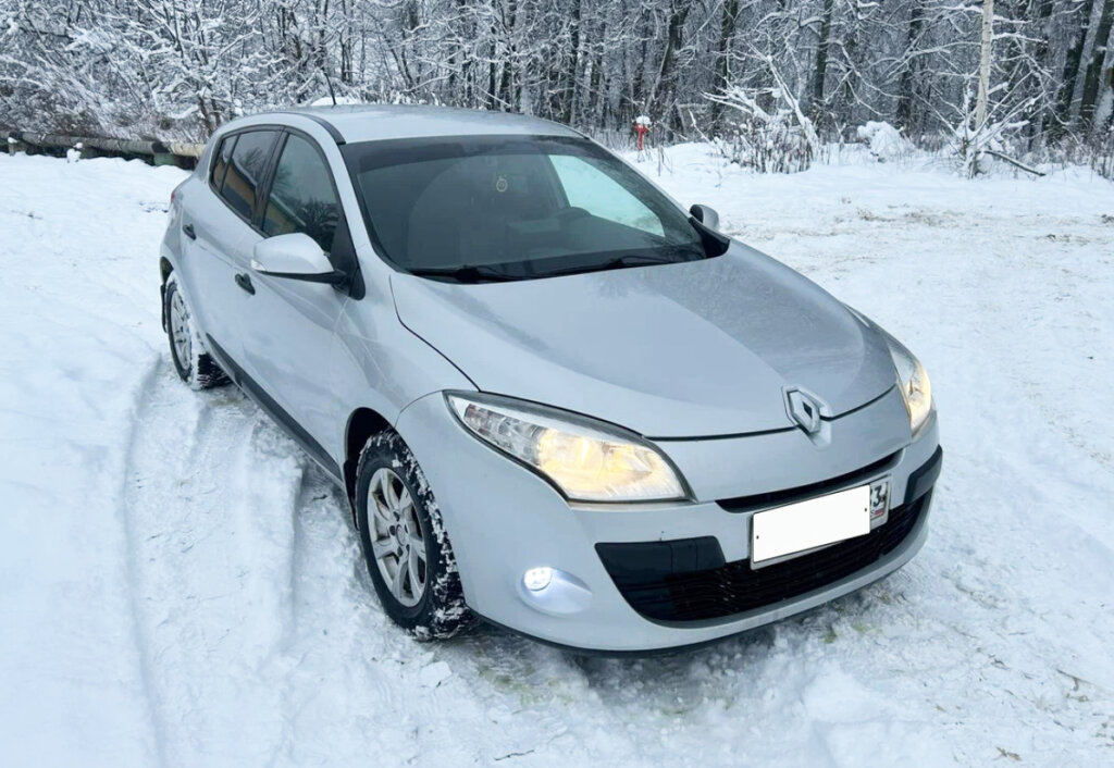 Променял «француза» на «Гранту» и не жалею: отзыв владельца Lada Granta Cross 2025