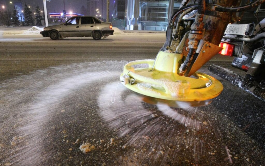 Четыре эффективных способа защитить автомобиль от дорожных реагентов