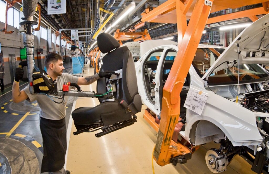 &laquo;Как нам платят — так и собираем&raquo;: сколько получают работники «АвтоВАЗа» и что стоит за этими цифрами