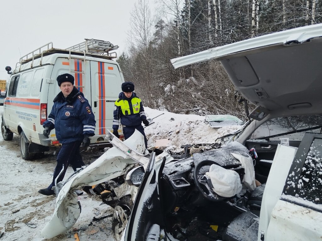 Момент ДТП на трассе Фурманов-Иваново: самосвал вынесло на встречную полосу