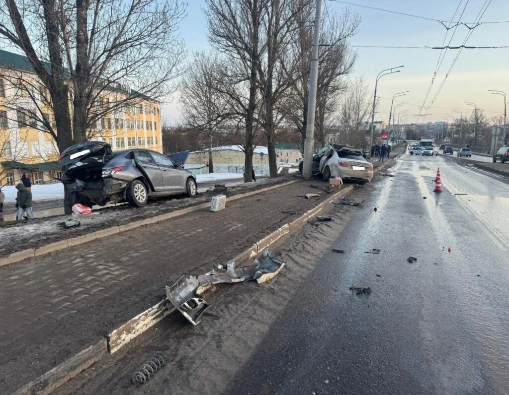 В Орле лихач на BMW двигался на большой скорости и устроил смертельное ДТП