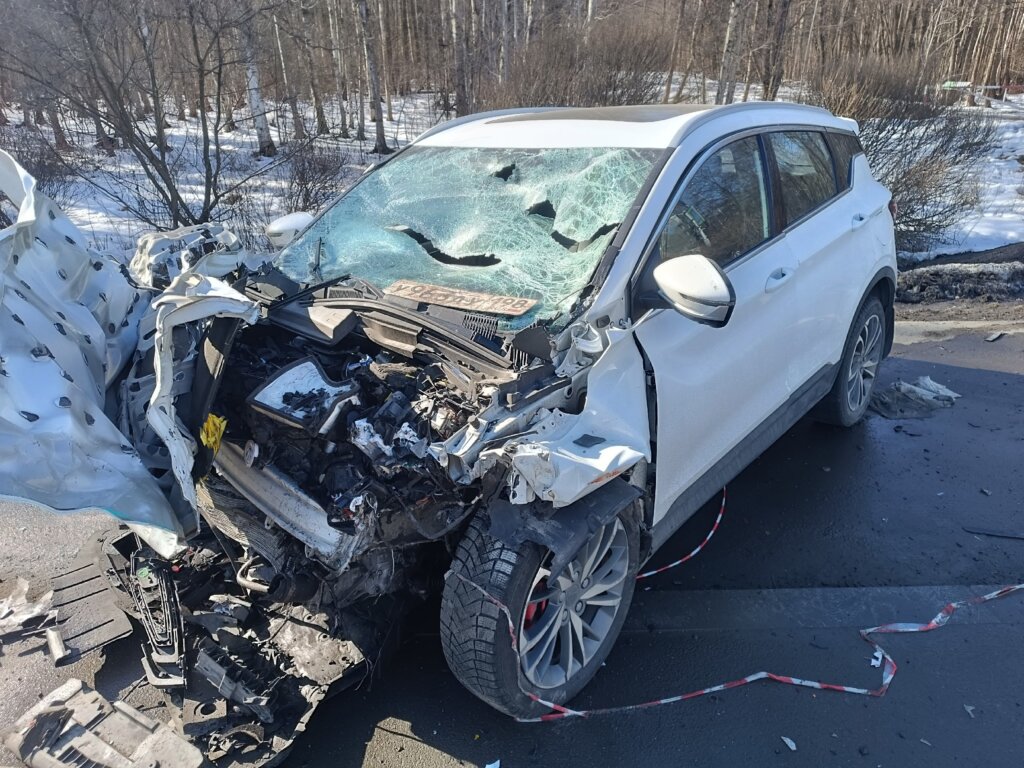 Haval смяло по задние сиденья в результате ДТП в Петербурге