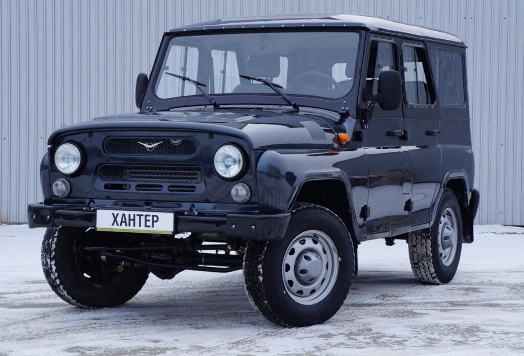 УАЗ «заговорит по-русски»: ульяновский автозавод переводит свои модели на кириллицу