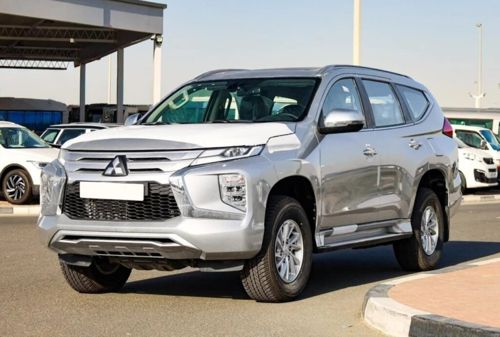 Возвращение легенды: «неубиваемый» Mitsubishi Pajero Sport в России продают дешевле «китайцев»