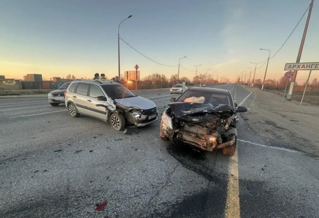 Три автомобиля столкнулись под Архангельском: пострадал ребенок