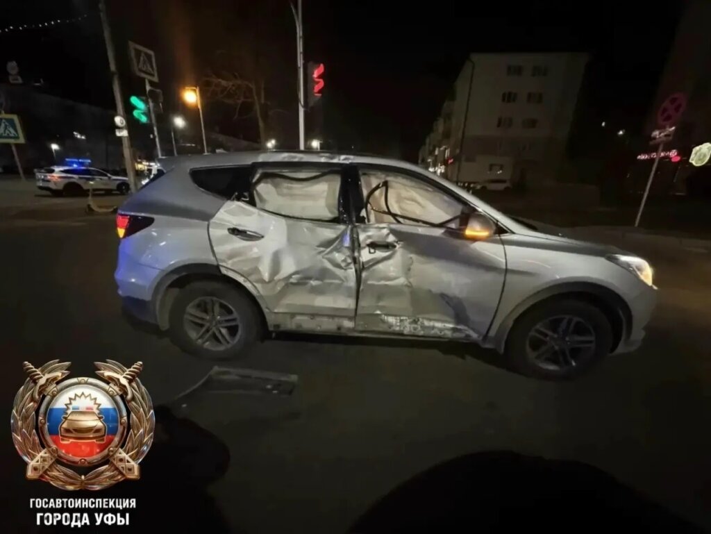 Ночное ДТП в Уфе: кроссовый мотоцикл на скорости столкнулся с автомобилем