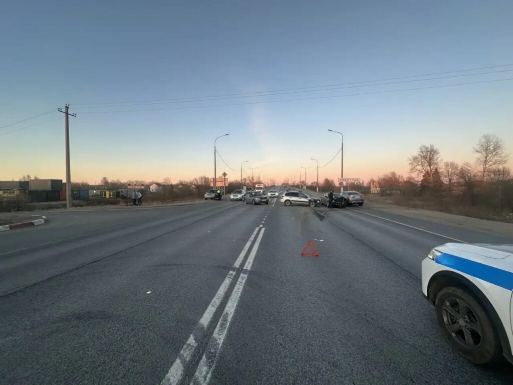 Три автомобиля столкнулись под Архангельском: пострадал ребенок