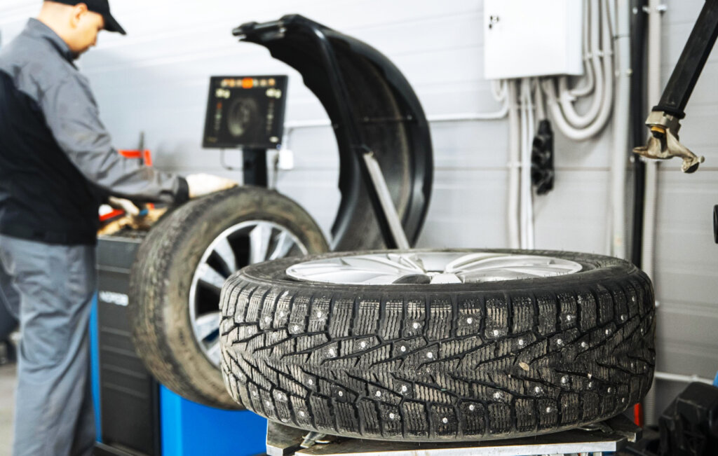 Названы три главные ошибки при смене зимней резины на летнюю