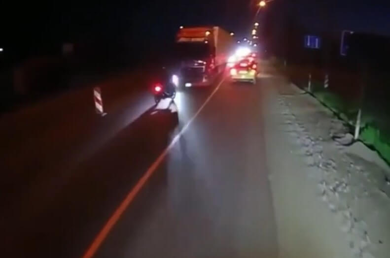 «Выехал перед фурой»: водитель мопеда погиб в ДТП под Краснодаром