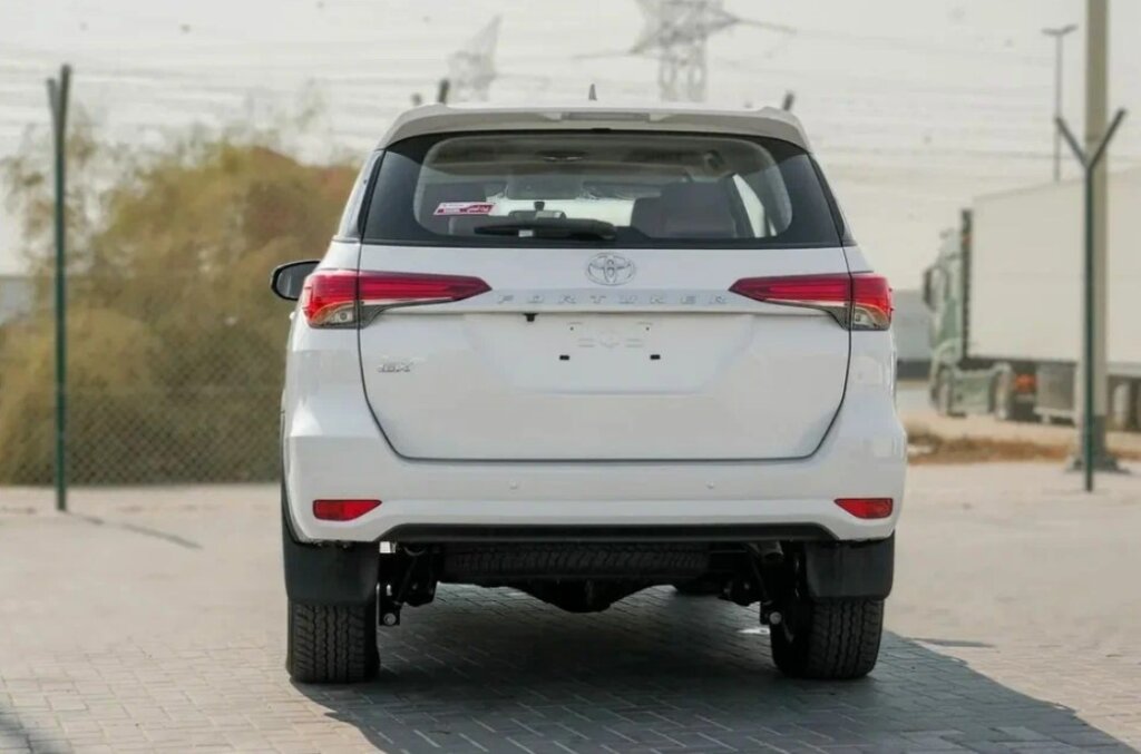 В Россию вернулся легендарный внедорожник Toyota, который стоит дешевле китайцев