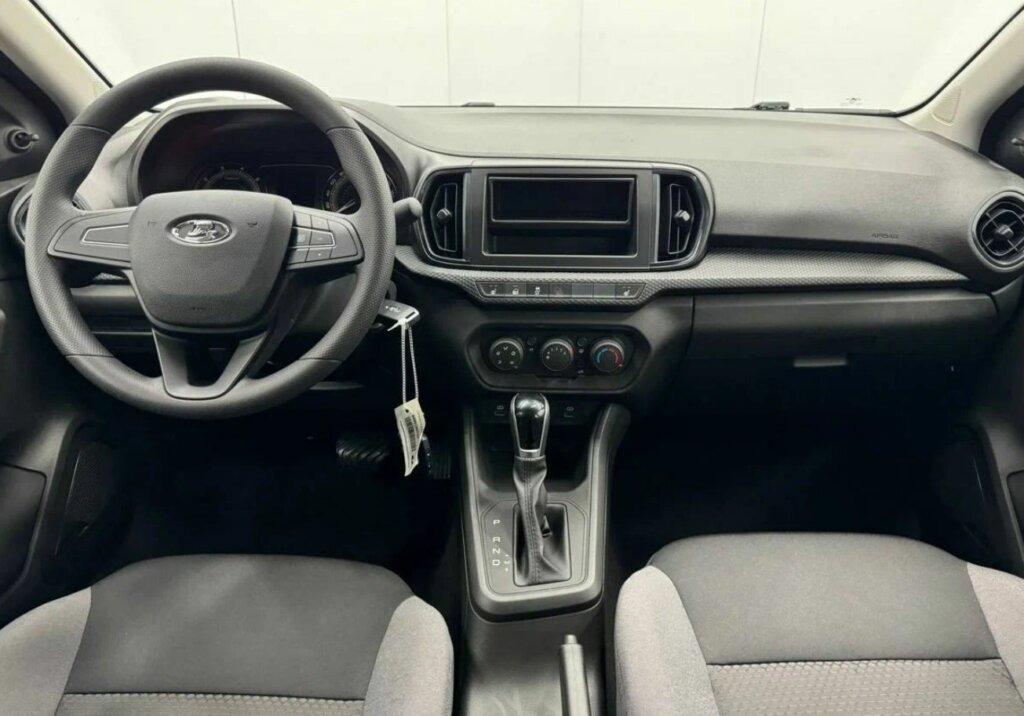 Первые полторы тысячи километров на новом седане Lada Iskra: отзыв владельца