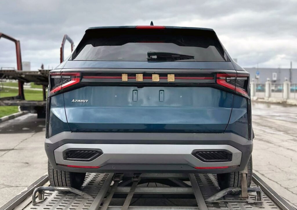 Новый Lada Azimut впервые сфотографировали вживую