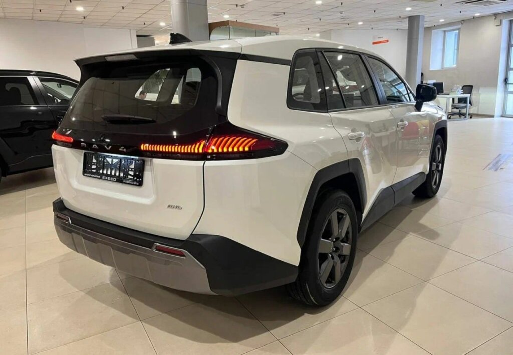 «Купил вслепую и не жалею»: отзыв владельца Toyota RAV4 2026