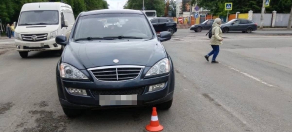 «Перепутал педали»: в Уфе пенсионер сбил женщину с ребёнком на руках