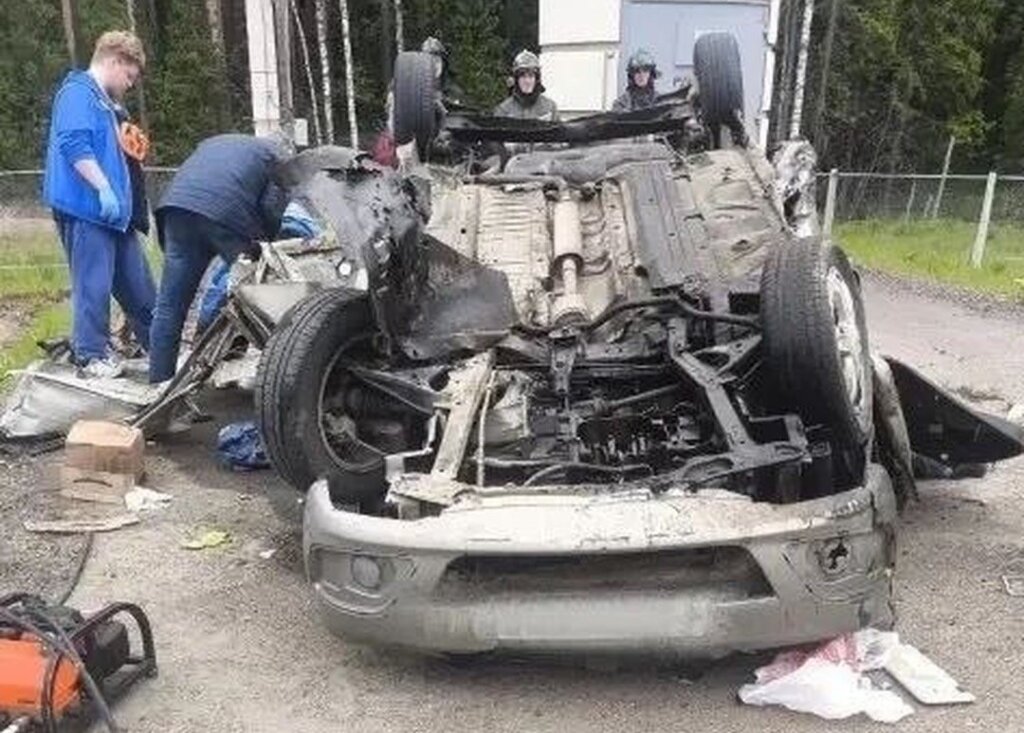 Lada Largus перевернулся на трассе «Скандинавия»: погибли трое взрослых и ребенок