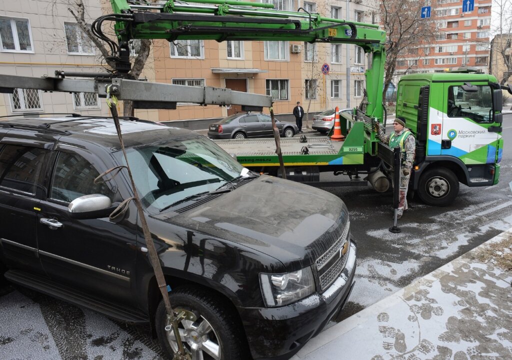 «Успеть за 15 минут»: водителям хотят дать время, чтобы предъявить документы и избежать эвакуации