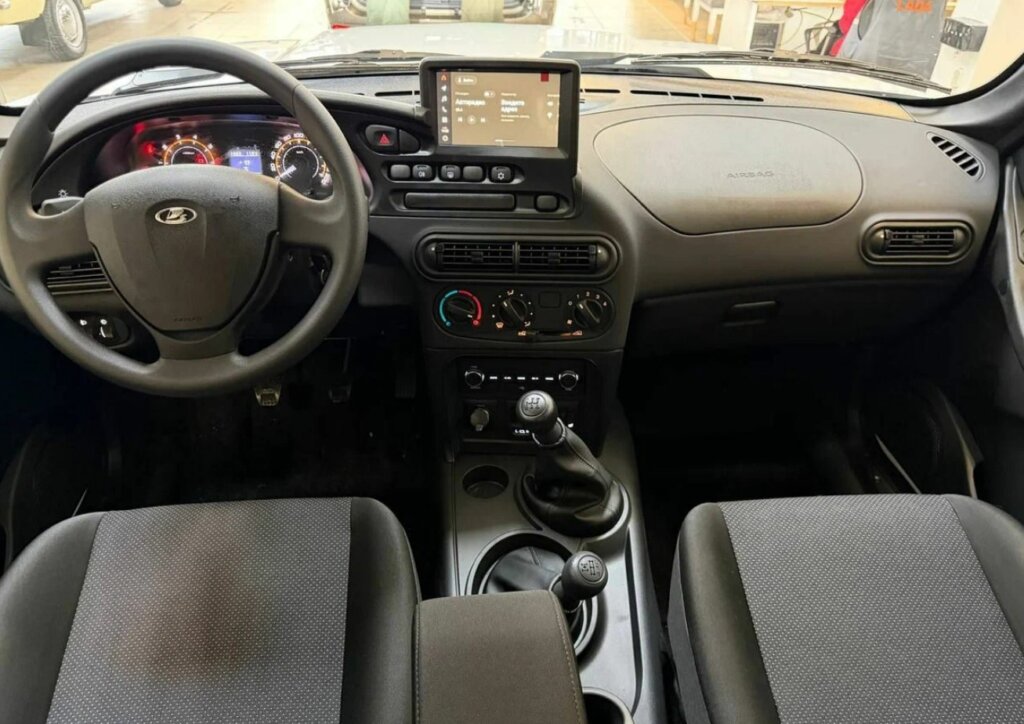Обновленная Lada Niva Travel с двигателем 1.8: стоит ли её покупать?