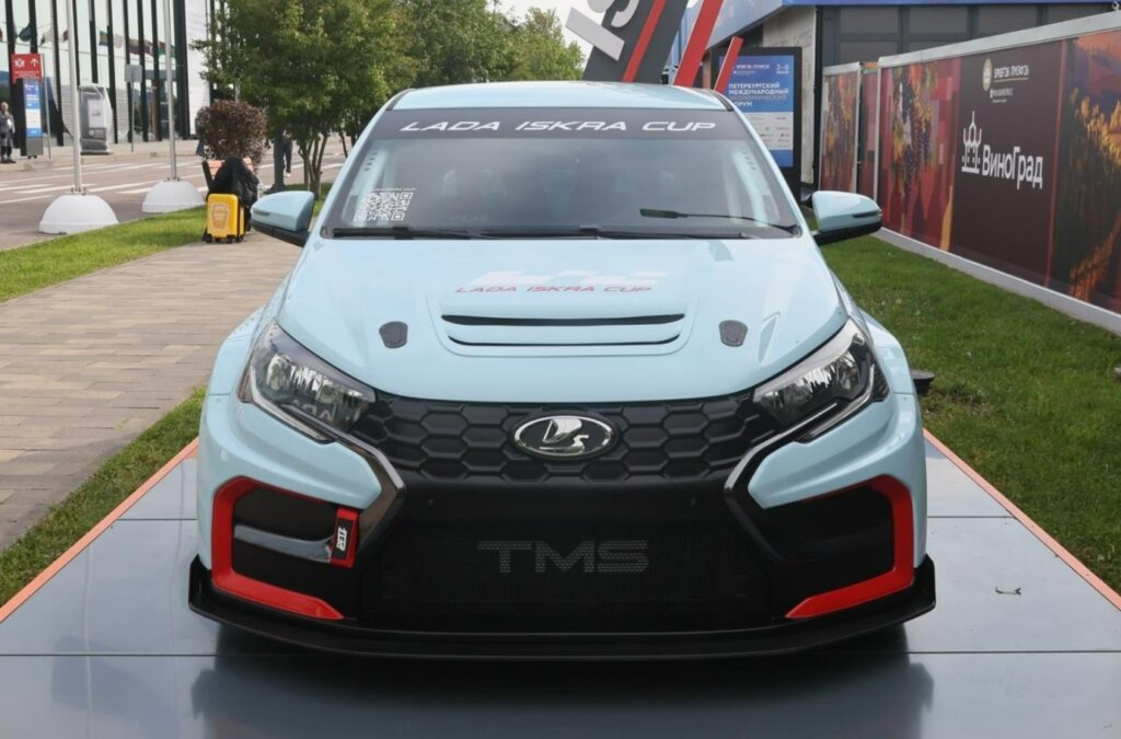 АвтоВАЗ создал «убийцу» Bugatti на базе модели Lada Iskra