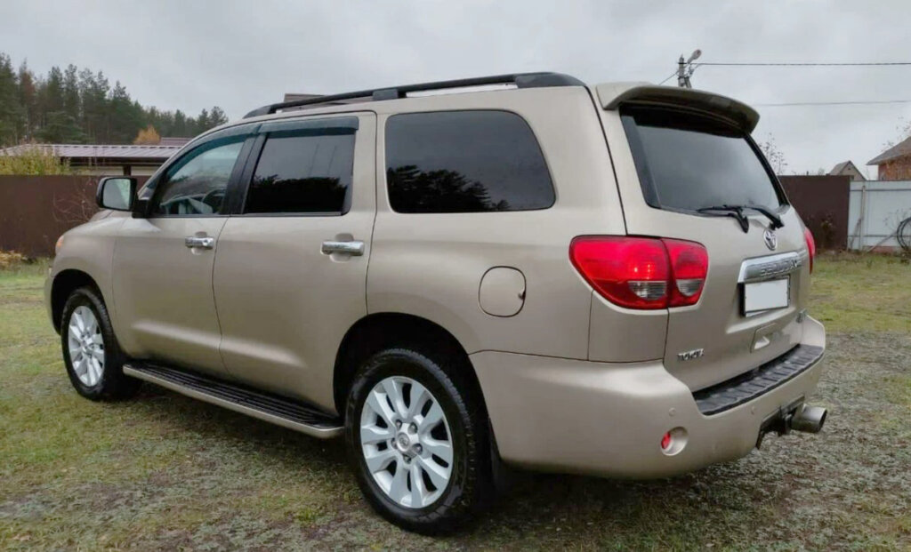 Круче и практичнее «Крузака»: отзыв владельца Toyota Sequoia 2008
